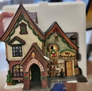 Vintage Santa's workbench collection classic series The Pottery wheel